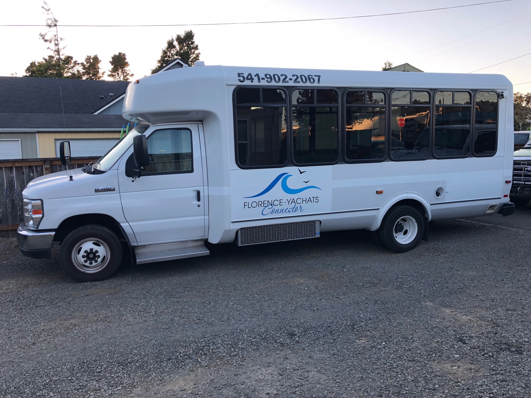 Florence/Yachats Connector Bus